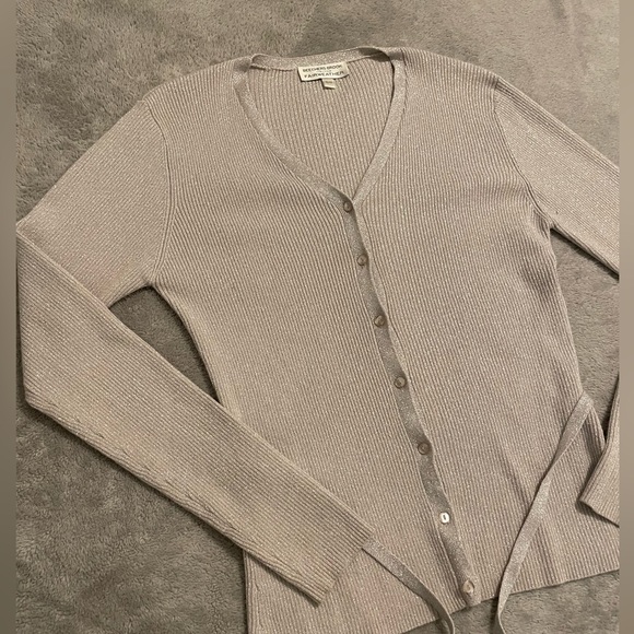 Amazing top and sweater - Picture 6 of 9